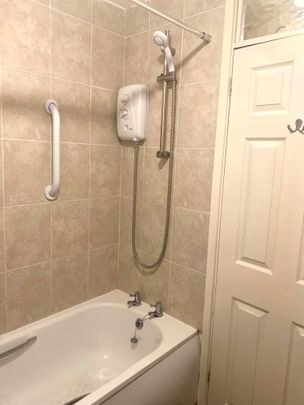 2 bedroom semi-detached bungalow to rent - Photo 1