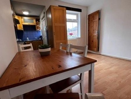 3 bedroom semi-detached house to rent - Photo 4