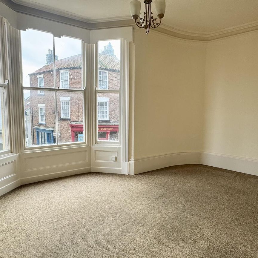 Eastborough, Scarborough - Photo 1