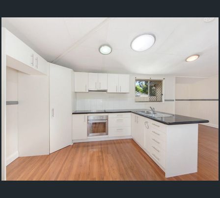 29 Boundary St, Bundamba, Qld 4304 - Photo 1