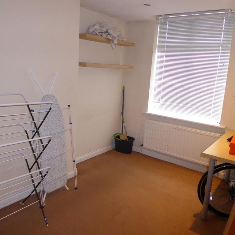 5 bedroom maisonette to rent - Photo 1