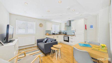 2 bedroom end of terrace house to rent - Photo 3