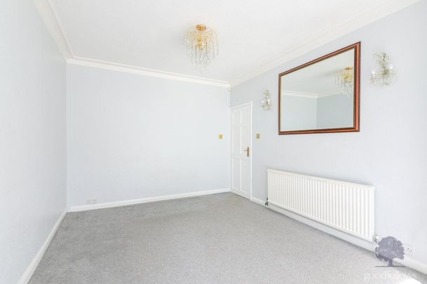 Litchfield Avenue, Morden, SM4 - Photo 1