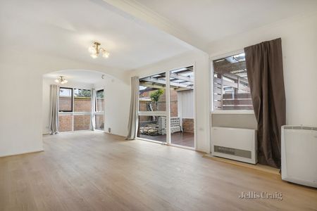 22 Baxter Avenue, Chelsea - Photo 3
