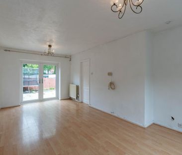 3 bedroom end of terrace house to rent - Photo 1