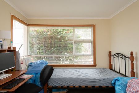 Feel at home, Living Here! - Photo 5