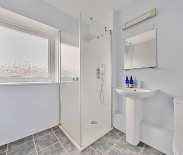 Attractively located in a quiet residential crescent with a leafy g... - Photo 3
