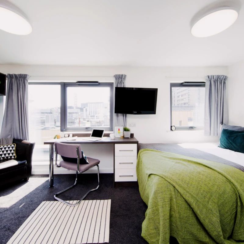 Silver En Suite - Photo 1