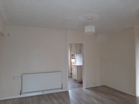 3 Bed Semi-Detached House, Central Grove, B27 - Photo 5