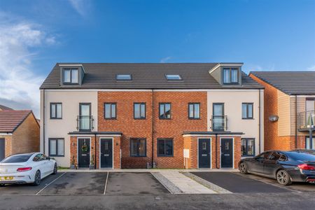 3 bed town house to rent in Speckledwood Way, Newcastle Upon Tyne, NE13 - Photo 5