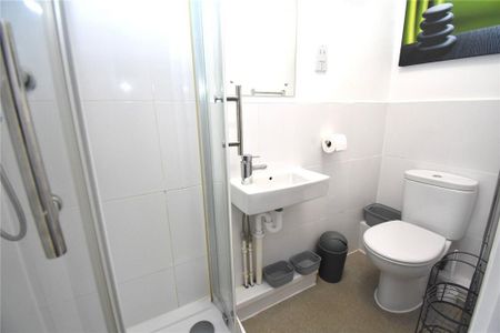 1 bedroom penthouse to rent - Photo 5