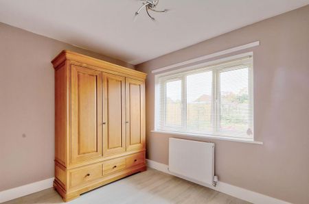 2 bedroom semi-detached bungalow to rent - Photo 5