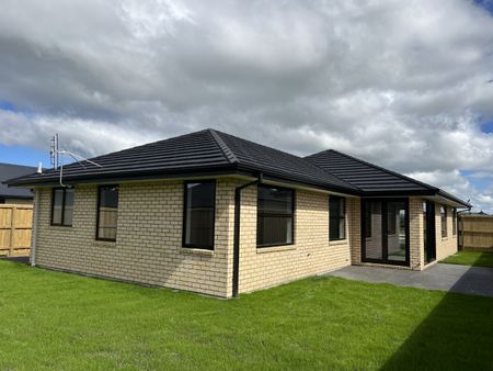 169 Faringdon Boulevard, Rolleston - Photo 5