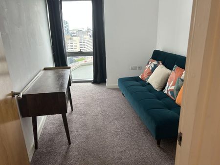 2 bedroom apartment to rent - Photo 3