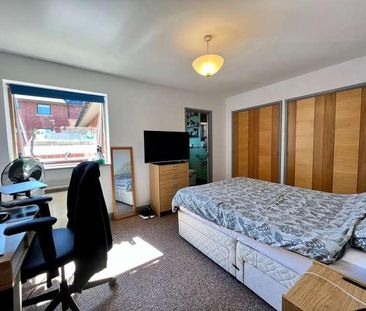 Henke Court, Caerdydd, CF10 - Photo 2