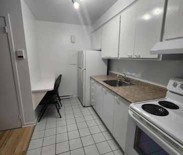 3 1/2 SEMI-MEUBLÉ 1er DÉCEMBRE - Photo 1