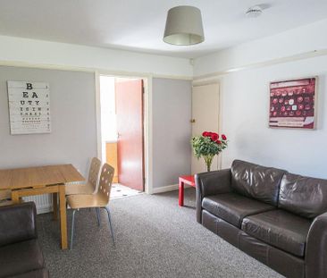 4 bedroom house to rent - Photo 2