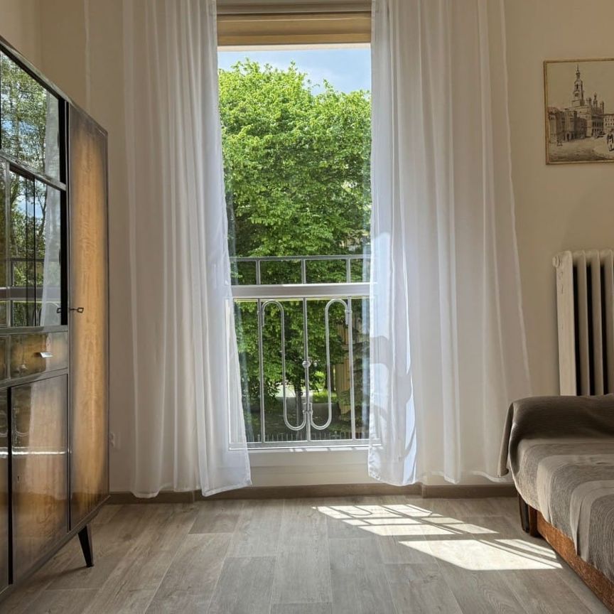 Drzewa za oknem, 2 pokoje, oddzielna kuchnia 43.4 m² - Photo 1