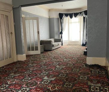 4 bedroom semi-detached house to rent - Photo 1