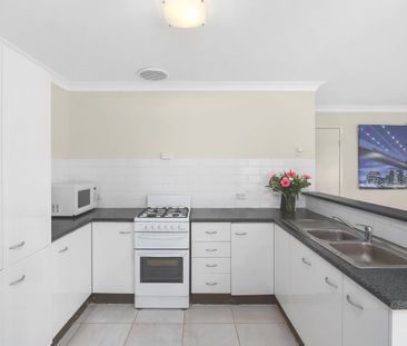 Ideal Family Home! - Photo 6