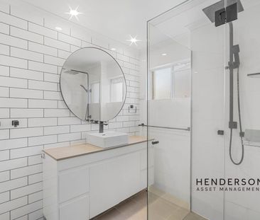 BRIGHT & BREEZY WATERFRONT LIVING WITH STUNNING VIEWS - Photo 6