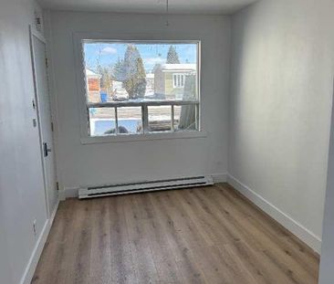 2 1/2 entièrement rénové – Saint-Jérôme (quartier Saint-Antoine) - Photo 4