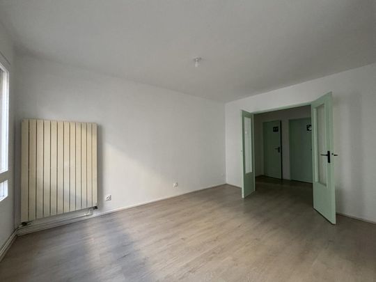 Location Appartement 4 pièces 74m² ST OMER 62500 - Photo 1