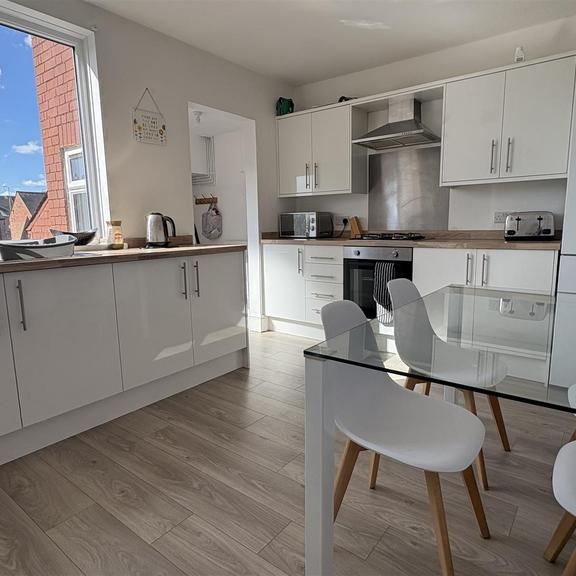 2 bedroom terraced house to rent - Photo 1
