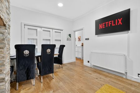 4 Bed Terraced House, Nevile Road, M7 - Photo 3