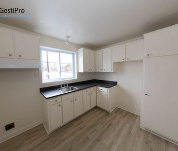 425-435 51e rue Ouest - Photo 1