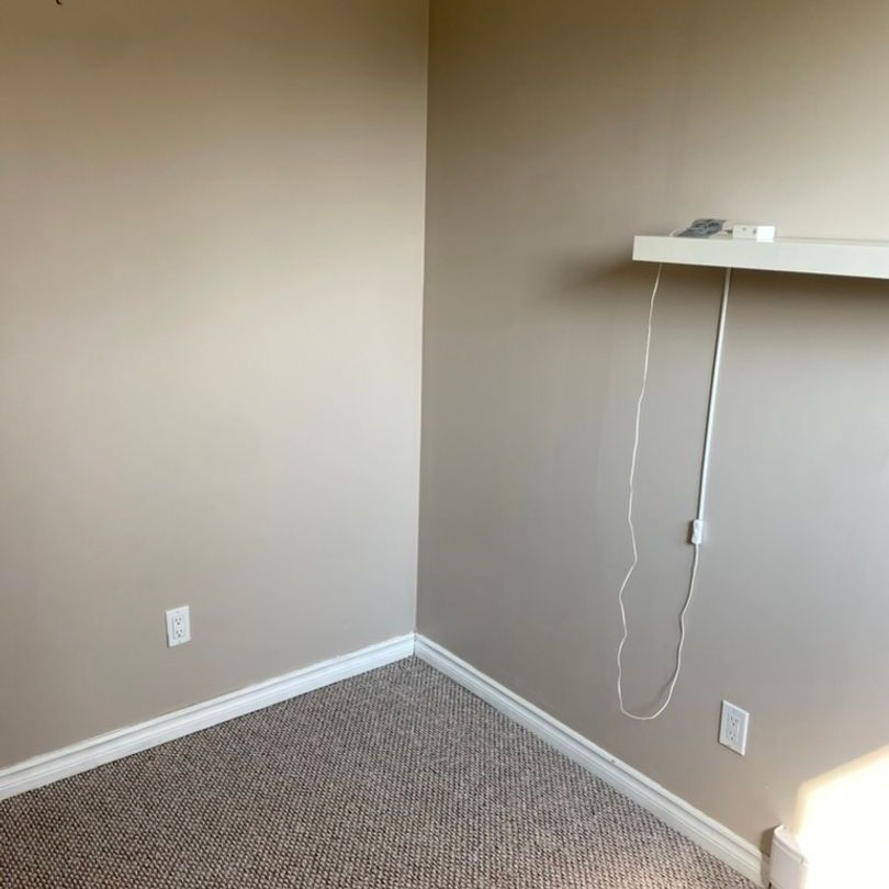 Stonebridge - 2 Bedroom/1 Bathroom Lower Unit - 554 Senick Cres - Photo 1