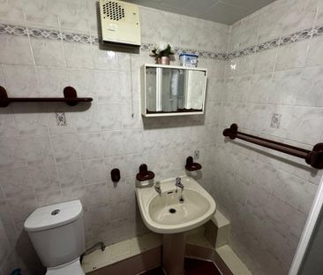 Room in a Shared House, Headingley Avenue, LS6 - Photo 6