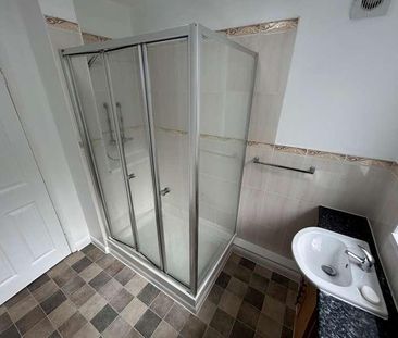 Surfeit Hill Road, Cradley Heath, West Midlands, B64 - Photo 1