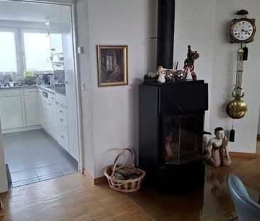 APPARTEMENT 21/2 PIÈCES MANSARDÉ À EBMATINGEN (ZH), MEUBLÉ, TEMPORAIRE - Photo 1