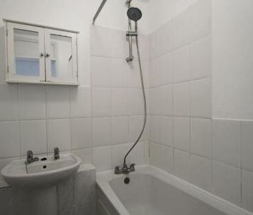 3 bedroom maisonette to rent - Photo 2