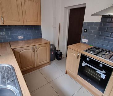 3 bedroom terraced house to rent - Photo 6