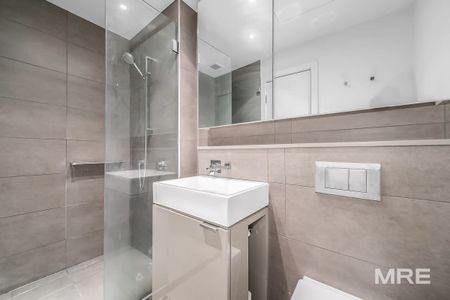 Sleek one bedroom apartment in Hawthorn - Photo 5