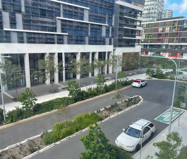 [North Facing]Waterfall - Modern Two Bedroom Plus Study/Guest Room ... - Photo 3