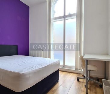 7 bedroom flat share to rent - Photo 1