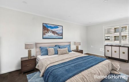 Lavishly Appointed 3 B/R Home By The Water's Edge - Photo 4