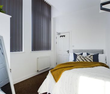 1 bedroom in a house share to rent - Photo 4