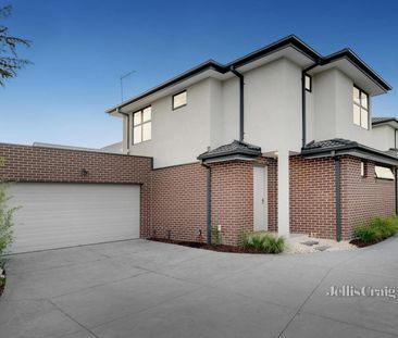 2/14 Stanley Grove, Blackburn - Photo 4