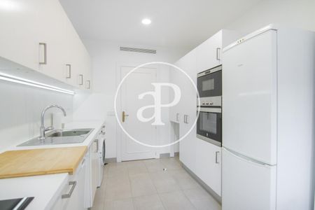 Penthouse for rent in Príncipe de Vergara - Photo 2