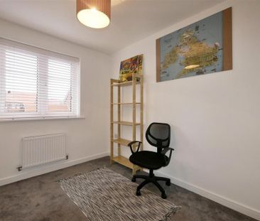 3 bedroom semi-detached house to rent - Photo 3