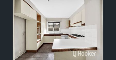 Spacious 3-Bedroom House for Lease! - Photo 4