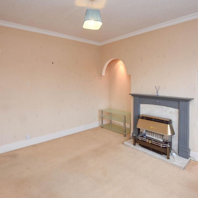 2 bed Flat for Rent - Photo 1