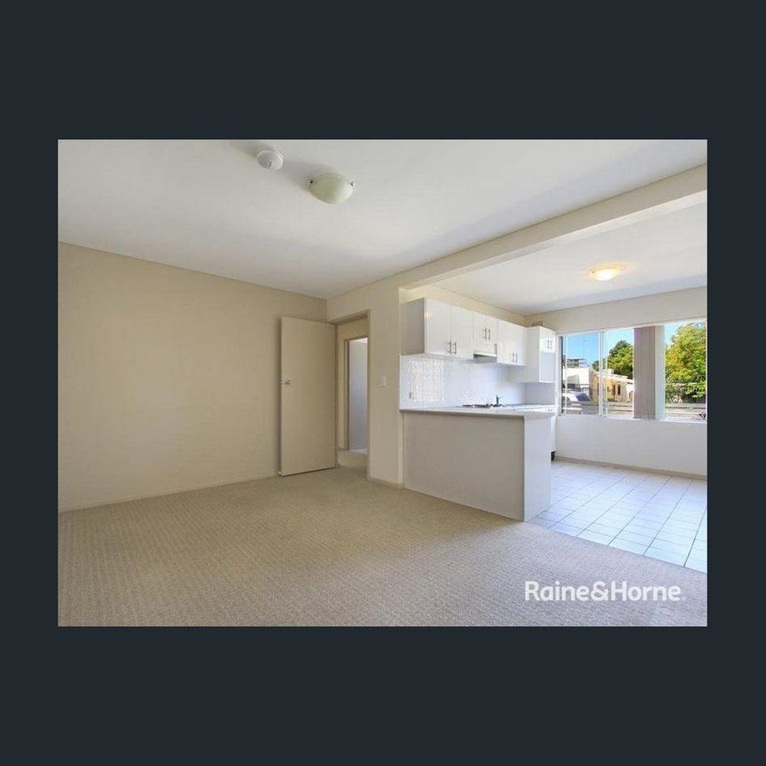 Two-Bedroom Unit Located in Wollongong CBD - Photo 1