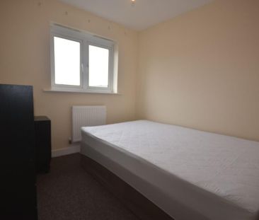 4 bedroom townhouse to rent - Photo 3