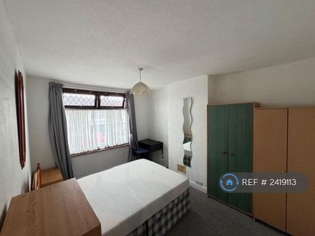 4 bedroom terraced house to rent - Photo 2