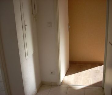 TYPE 2 EN RESIDENCE A REMICOURT - Photo 2